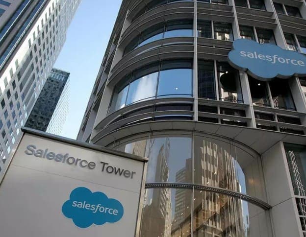 Modern Salesforce Tower skyscraper in downtown cityscape.