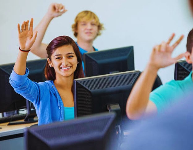 Students participating in a certification course at Softinator TechLabs.