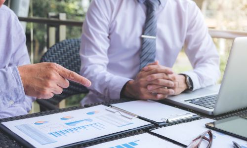 Investor Relations discussion at Softinator TechLabs on AI and ML innovations.